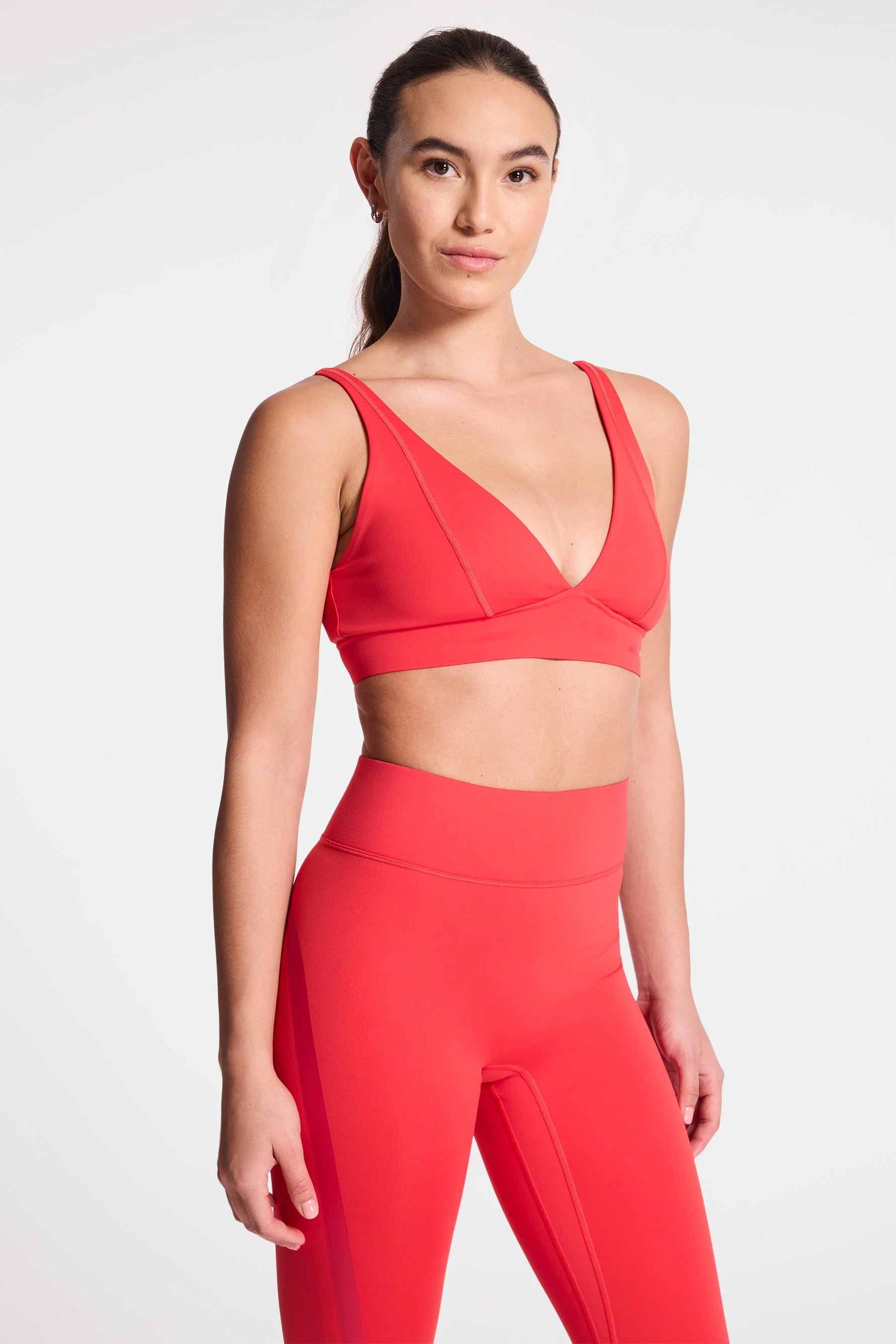 Bandier All Motion V-Neck Plunge Bra