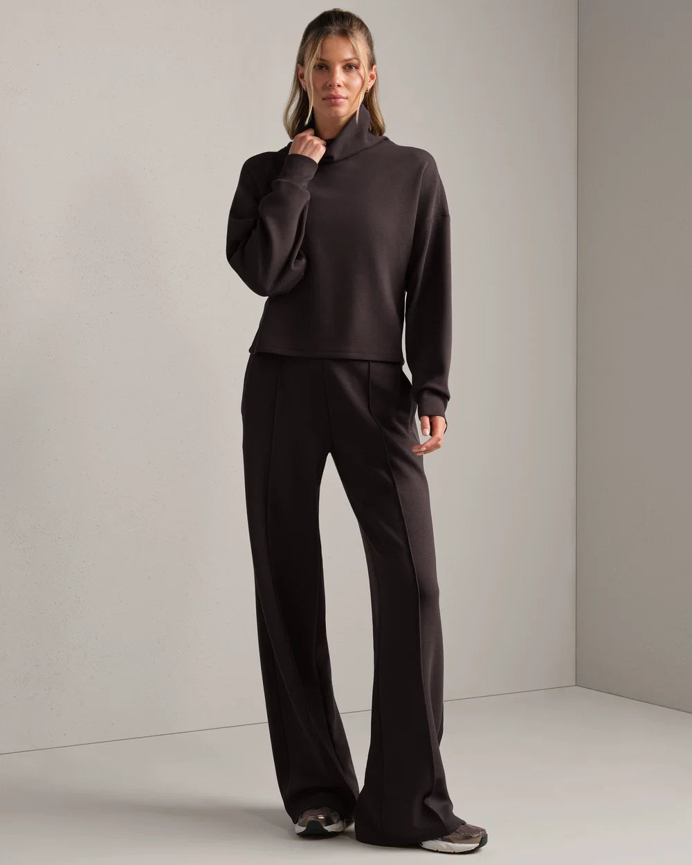 Rhone DreamGlow Mock Neck