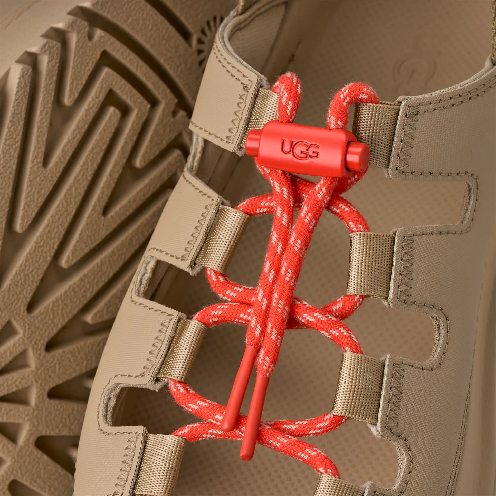 Ugg Goldenglow Toggle
