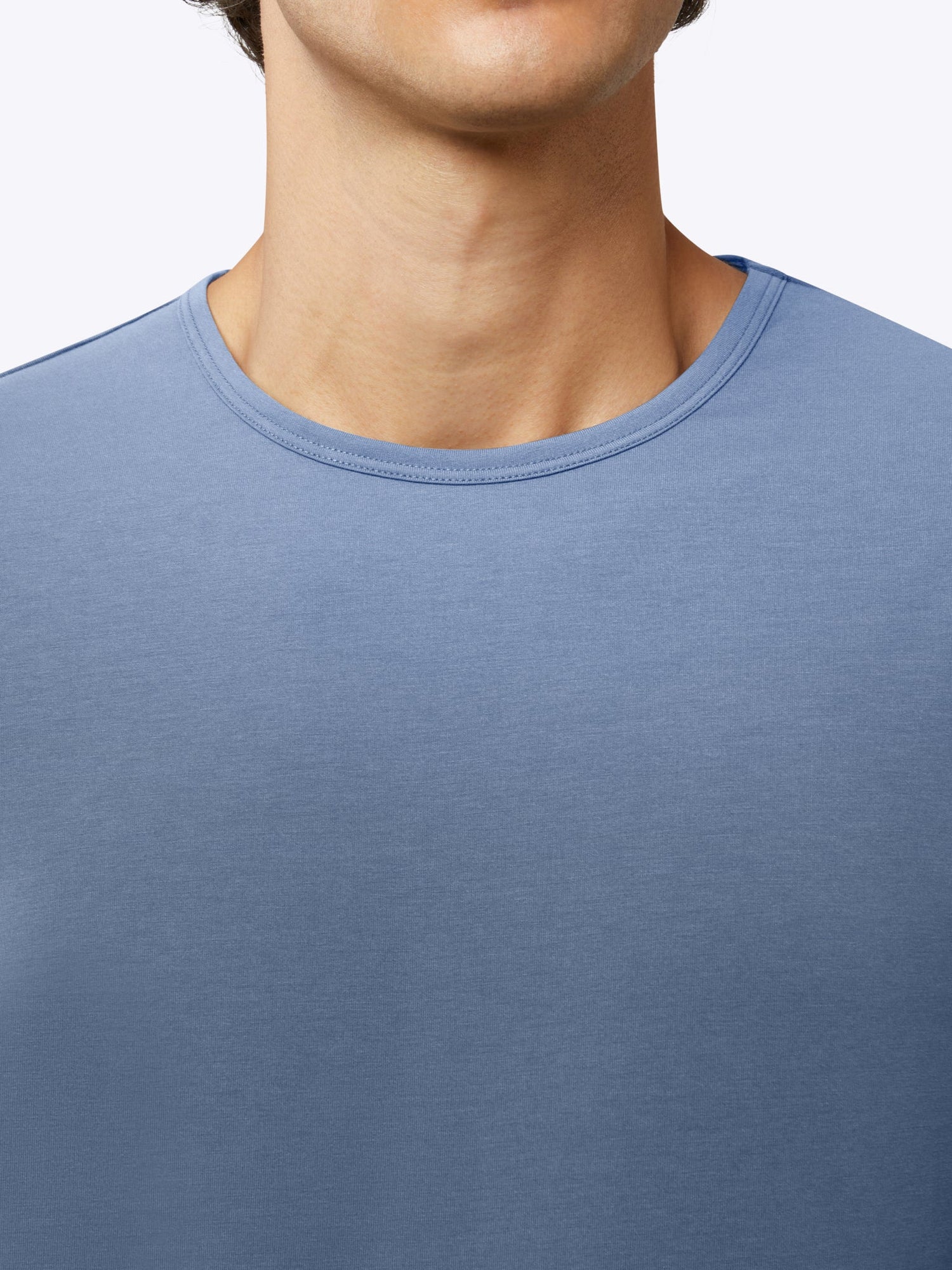 Cuts AO Long Sleeve Curve-Hem Tee