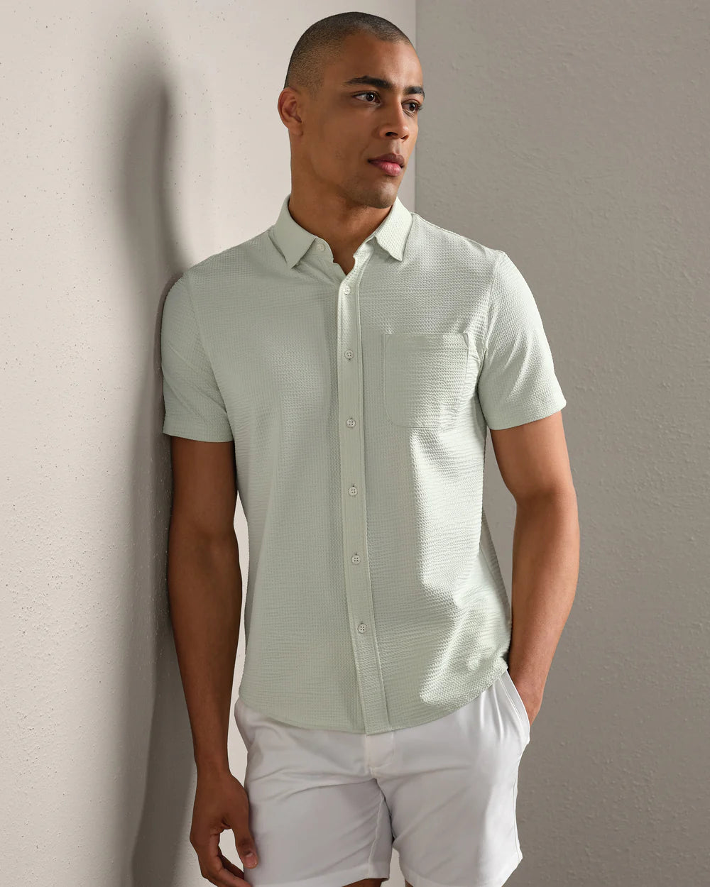 Rhone Commuter Seersucker Short Sleeve Button Down