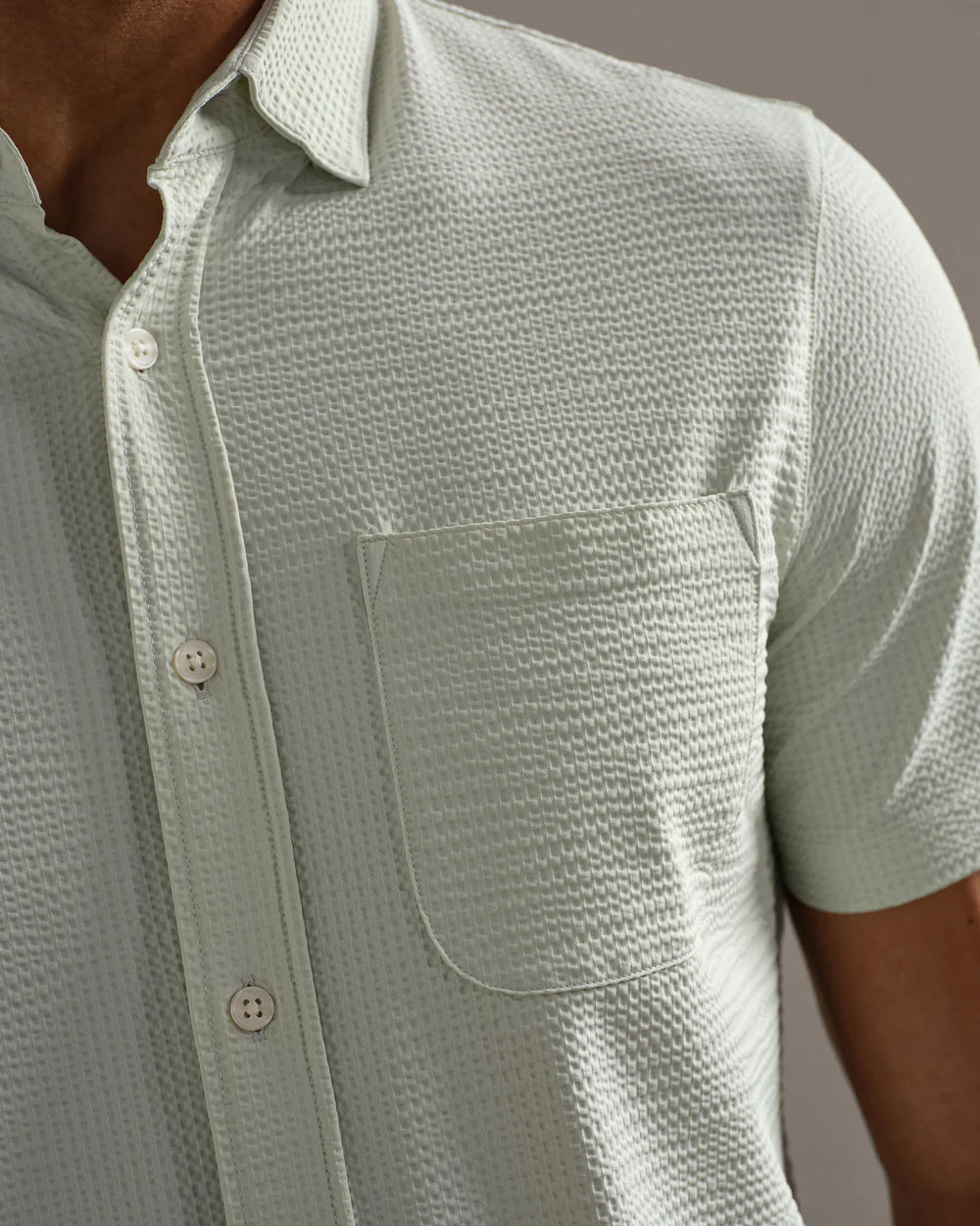 Rhone Commuter Seersucker Short Sleeve Button Down