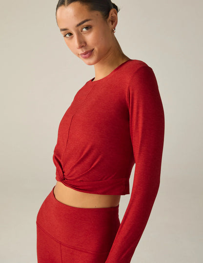 Beyond Yoga Featherweight Center Stage Cropped Long Sleeve Pullover