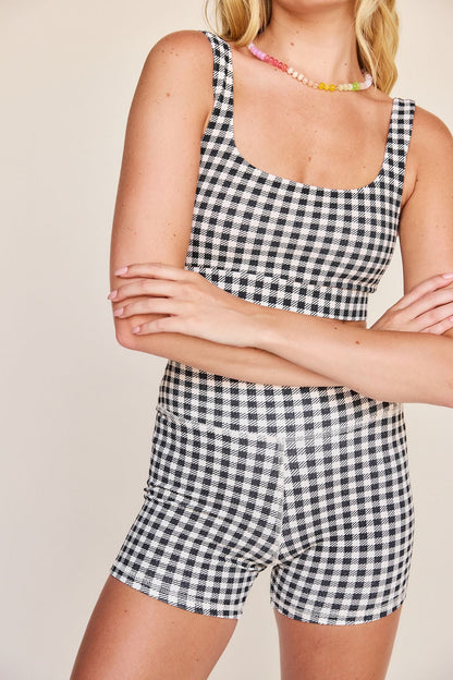 Strut This Sparrow Short