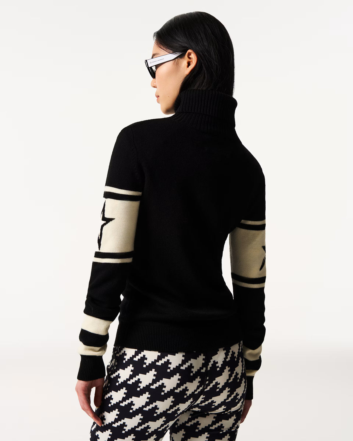 Perfect Moment Schild Sweater