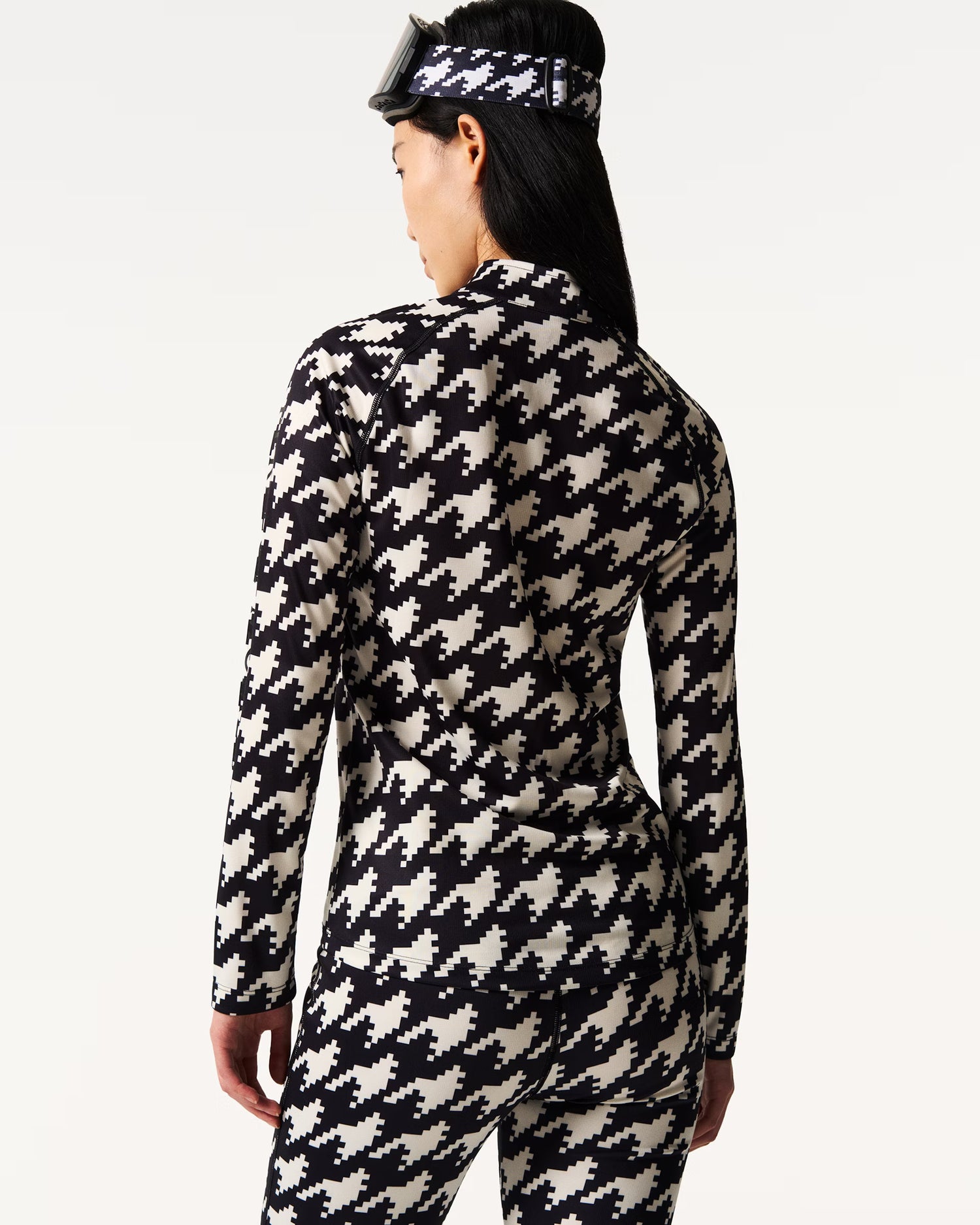 Perfect Moment 1/4 Zip Base Layer Top